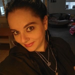 Meet your Posher, Amie